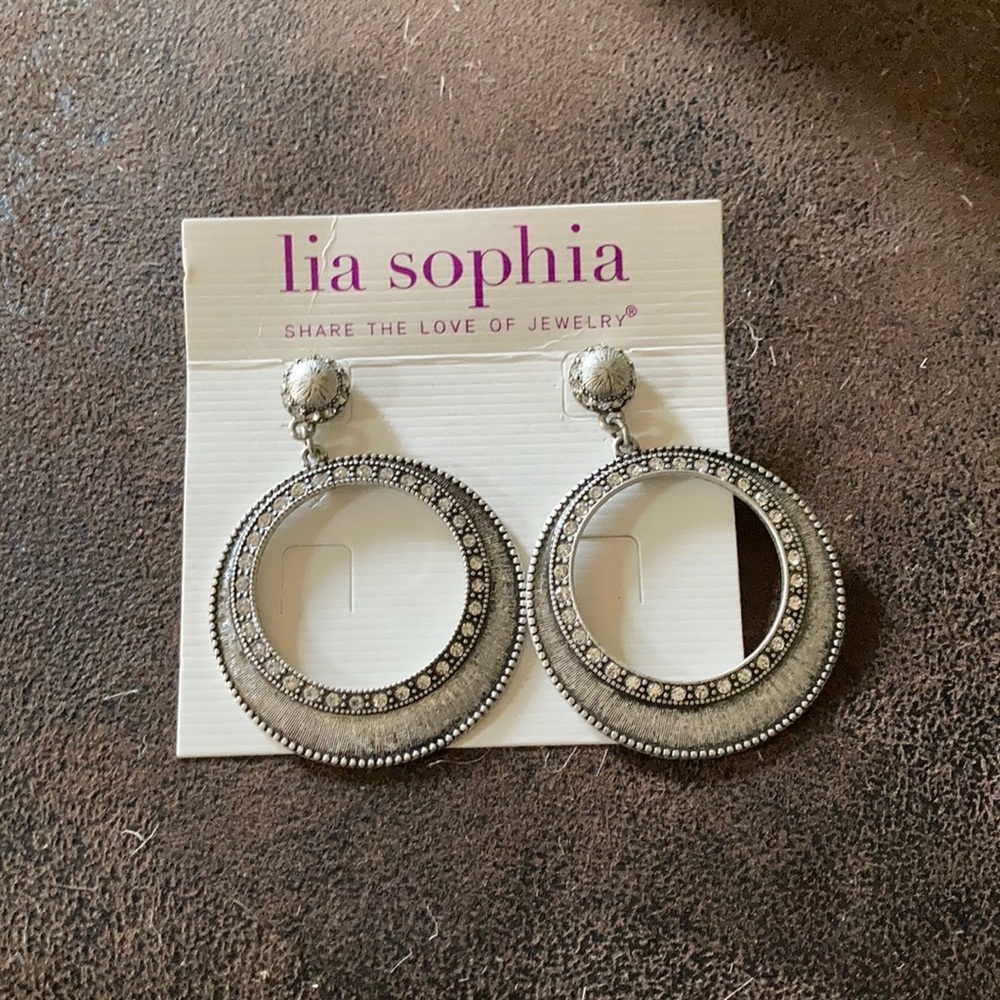 Lia Sophia round hoop earrings